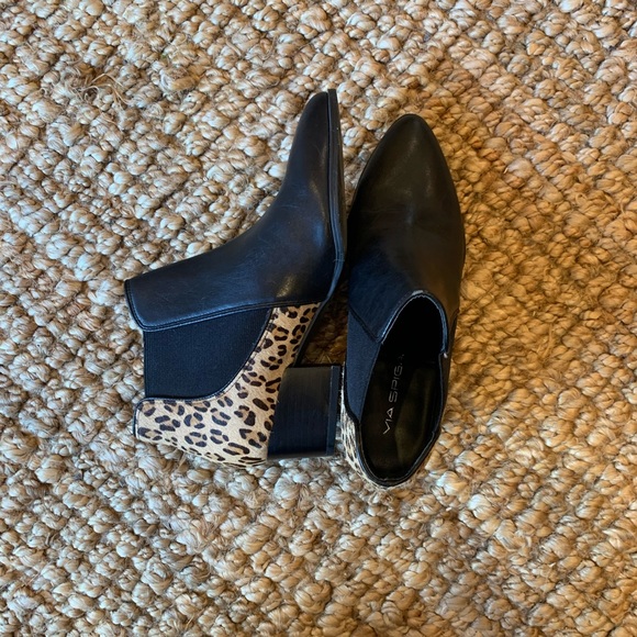 leather ankle boots - Picture 3 of 5